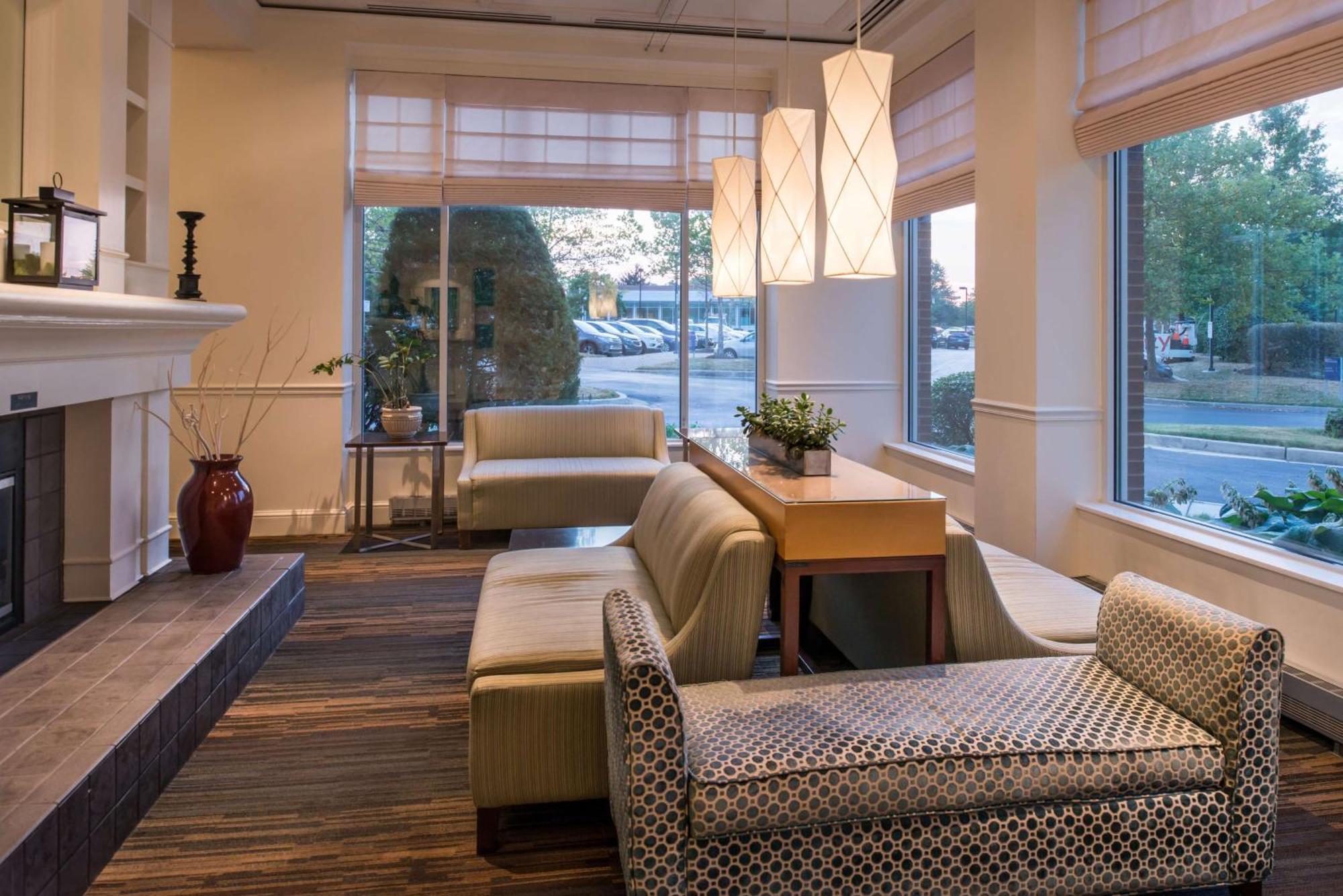 Hilton Garden Inn White Marsh Exterior photo